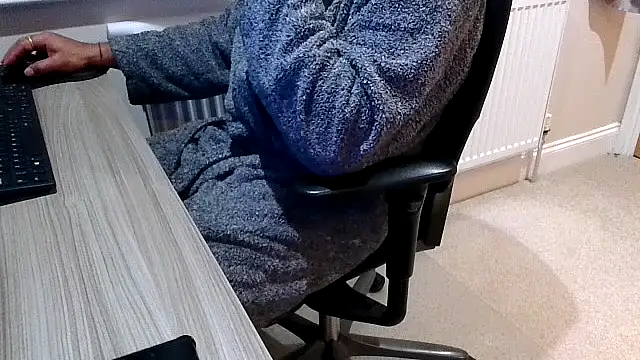 rogamuffin online show from April 5, 9:45 pm