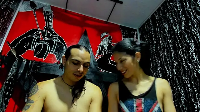 Snapshot of damian_and_tiana chatting on November 19, 4:34 am damian and tiana online show from November 19, 4:34 am