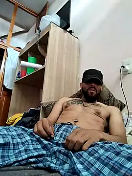 Snapshot of wolfsexmxn chatting on September 21, 8:21 pm wolfsexmxn online show from September 21, 8:21 pm