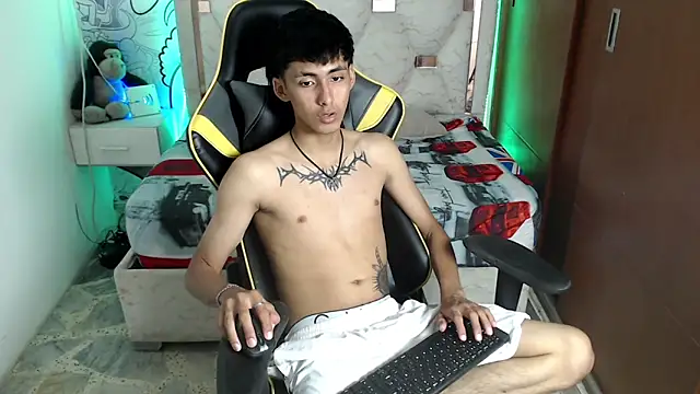 Snapshot of yiisu_ chatting on September 11, 6:19 pm yiisu  online show from September 11, 6:19 pm