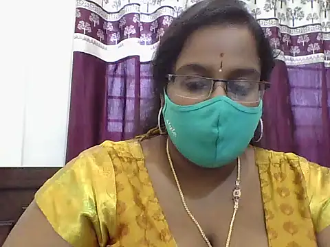 Snapshot of Reena-gowda chatting on September 19, 6:37 am Reena-gowda online show from September 19, 6:37 am