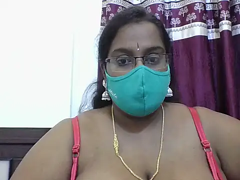 Snapshot of Reena-gowda chatting on September 21, 12:51 pm Reena-gowda online show from September 21, 12:51 pm