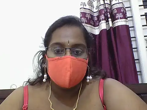Snapshot of Reena-gowda chatting on October 6, 4:59 pm Reena-gowda online show from October 6, 4:59 pm
