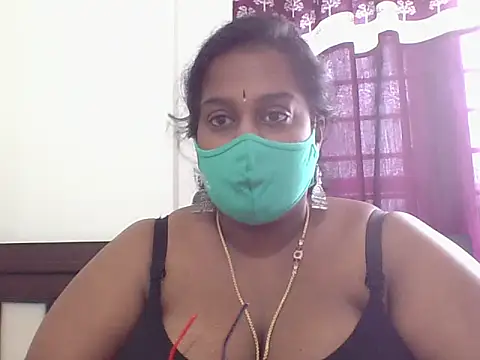 Snapshot of Reena-gowda chatting on October 16, 7:31 am Reena-gowda online show from October 16, 7:31 am