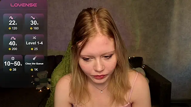 Snapshot of Wendy_228 chatting on October 12, 1:26 am Wendy 228 online show from October 12, 1:26 am