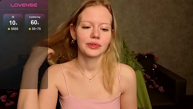 Snapshot of Wendy_228 chatting on November 1, 12:56 am Wendy 228 online show from November 1, 12:56 am