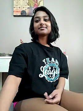 Snapshot of littlemissdevil69 chatting on October 30, 7:21 am littlemissdevil69 online show from October 30, 7:21 am