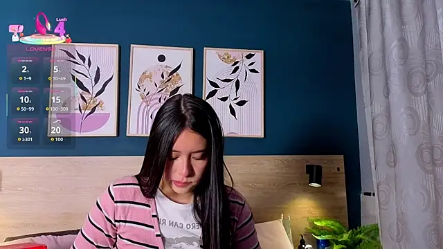 SarahMiler  online show from December 15, 5:39 pm