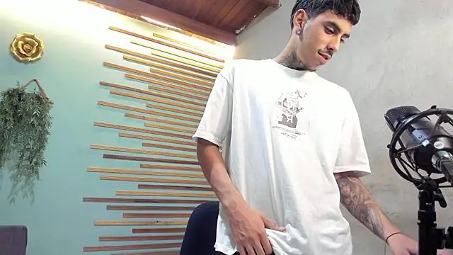 jharol cardonaa online show from October 26, 1:33 am