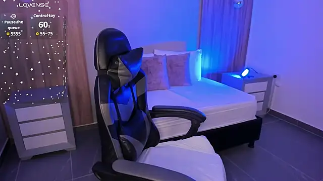 Snapshot of megara_x_ chatting on November 23, 2:22 am megara x online show from November 23, 2:22 am