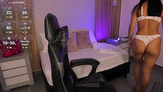 Snapshot of megara_x_ chatting on November 25, 3:17 am megara x online show from November 25, 3:17 am