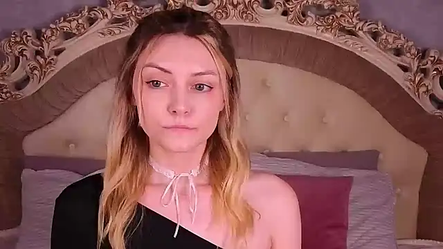 CindyFors online show from October 26, 8:59 pm