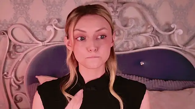 CindyFors online show from November 7, 9:04 pm