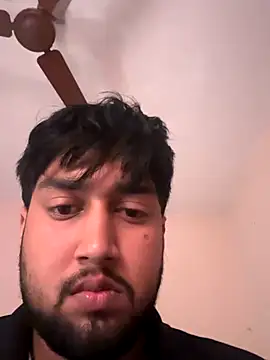 Snapshot of aka_big chatting on November 17, 3:56 am aka big online show from November 17, 3:56 am