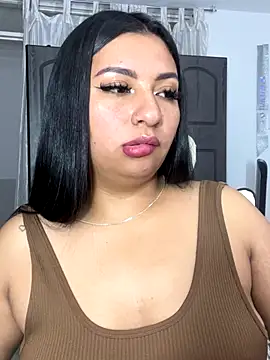 Snapshot of Issa_Santana chatting on November 23, 5:35 pm Issa Santana online show from November 23, 5:35 pm