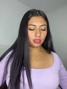 Issa Santana online show from April 18, 9:59 pm