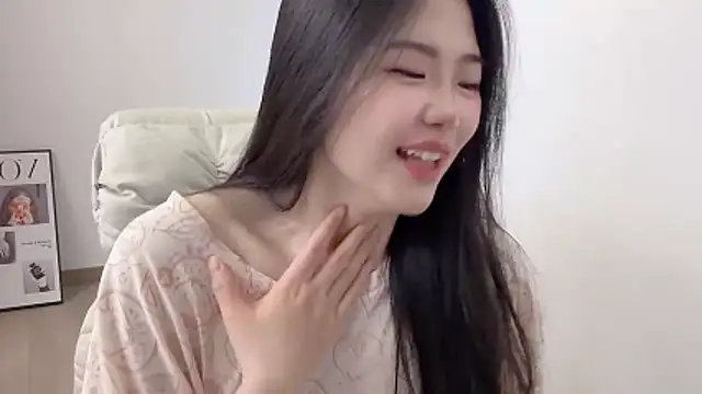 suki-1 online show from April 19, 10:03 am