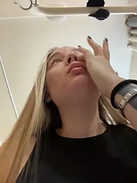 StephanieMur online show from December 2, 3:34 am