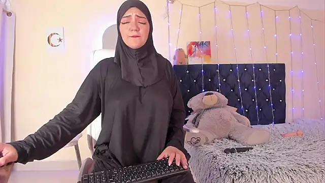 Dana-Alabi online show from September 13, 4:29 pm