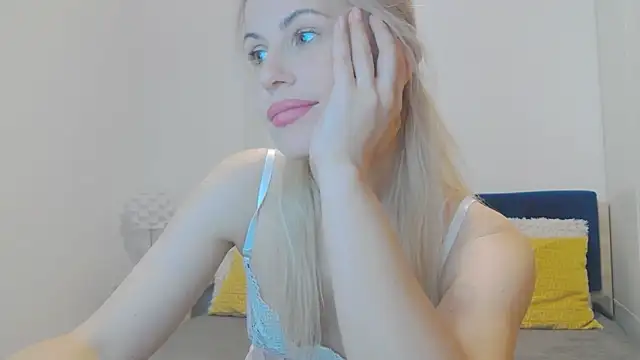 Snapshot of Lika_Soul chatting on October 27, 4:22 pm Lika Soul online show from October 27, 4:22 pm