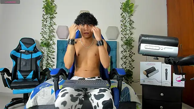 Snapshot of _taylor_black chatting on September 30, 9:31 pm  taylor black online show from September 30, 9:31 pm