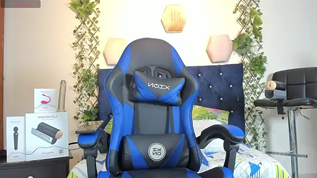 Snapshot of _taylor_black chatting on November 19, 7:58 pm taylor black online show from November 19, 7:58 pm