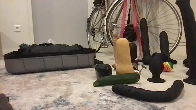 Snapshot of Zaak91190 chatting on November 5, 8:42 pm Zaak91190 online show from November 5, 8:42 pm