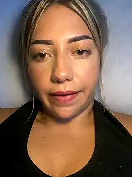 Snapshot of MissCat_ chatting on October 25, 3:14 am MissCat online show from October 25, 3:14 am