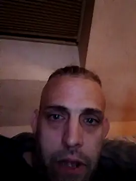 Snapshot of Stranwunder69 chatting on September 18, 10:06 am Stranwunder69 online show from September 18, 10:06 am