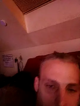 Snapshot of Stranwunder69 chatting on October 16, 10:16 am Stranwunder69 online show from October 16, 10:16 am