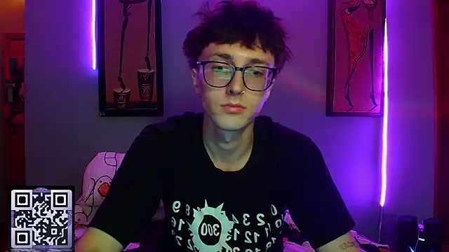 Snapshot of 8goat chatting on September 17, 6:53 pm 8goat online show from September 17, 6:53 pm