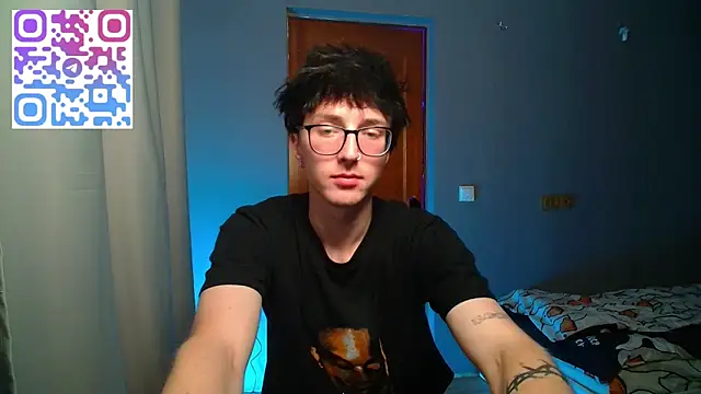 Snapshot of 8goat chatting on October 25, 1:02 am 8goat online show from October 25, 1:02 am