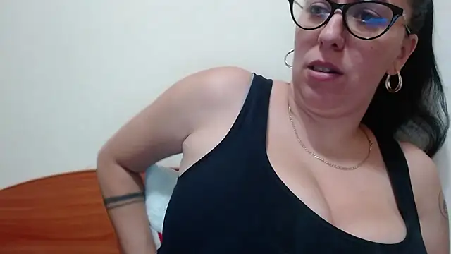 Snapshot of jollene chatting on November 9, 2:04 pm jollene online show from November 9, 2:04 pm