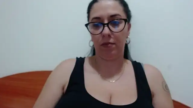 Snapshot of jollene chatting on December 3, 2:04 pm jollene online show from December 3, 2:04 pm