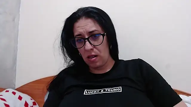 jollene online show from April 16, 2:40 pm