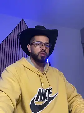 magnumchris online show from February 3, 10:48 pm