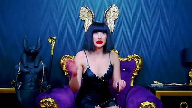 LaraMaeve online show from December 14, 6:19 am