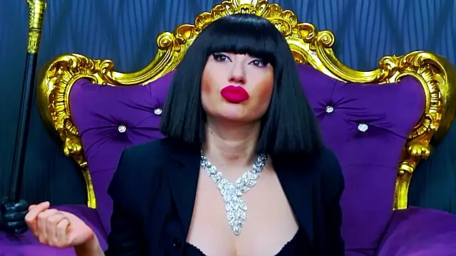 LaraMaeve online show from February 6, 6:07 am