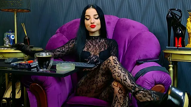 Snapshot of VivianReeve chatting on October 24, 5:59 am VivianReeve online show from October 24, 5:59 am