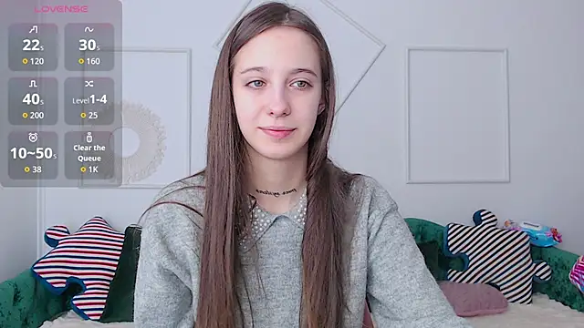 Snapshot of Little_cherryy__ chatting on September 25, 6:39 am Little cherryy online show from September 25, 6:39 am