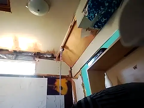 straightozgoesdwn online show from April 25, 1:52 am