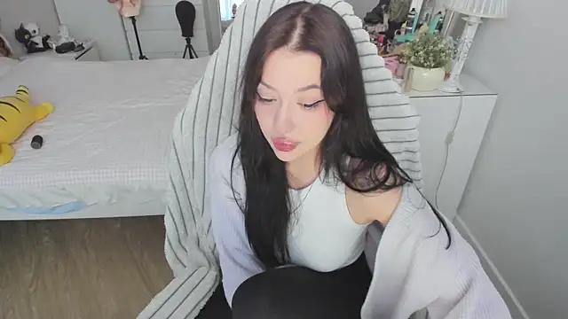 Snapshot of saadnesstyan chatting on November 1, 9:55 am saadnesstyan online show from November 1, 9:55 am