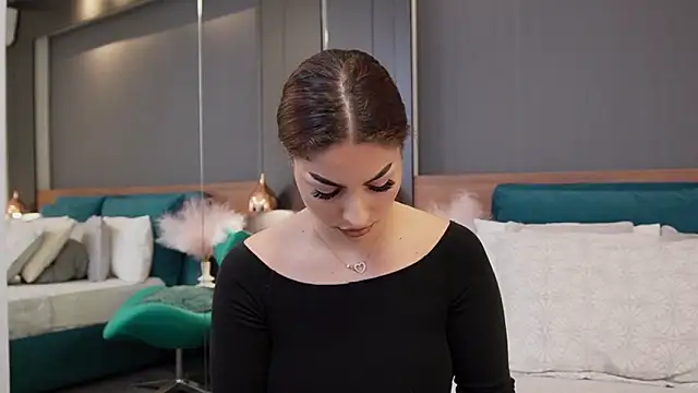 Snapshot of EmilyTrix chatting on September 30, 5:01 am EmilyTrix online show from September 30, 5:01 am