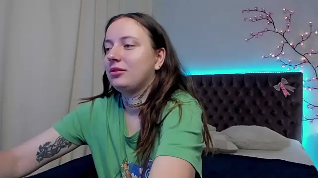 Snapshot of LilaVame chatting on September 14, 7:46 pm LilaVame online show from September 14, 7:46 pm