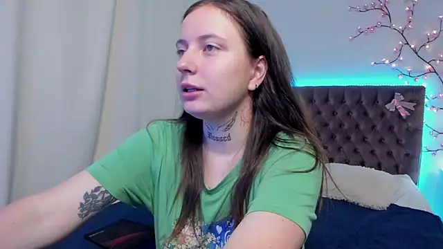 Snapshot of LilaVame chatting on September 20, 7:37 pm LilaVame online show from September 20, 7:37 pm