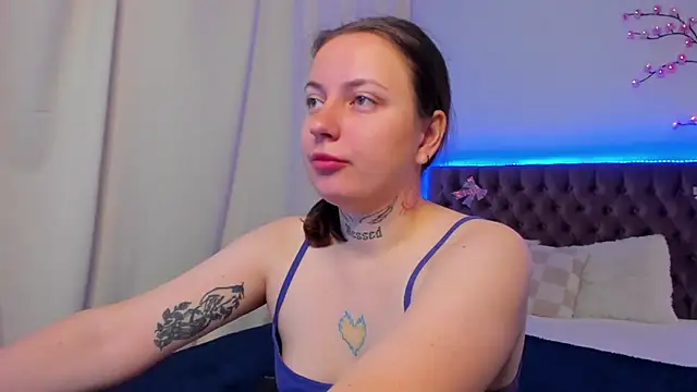 Snapshot of LilaVame chatting on October 16, 7:26 pm LilaVame online show from October 16, 7:26 pm