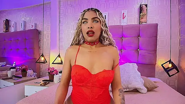 LexieBloom online show from September 12, 4:01 am