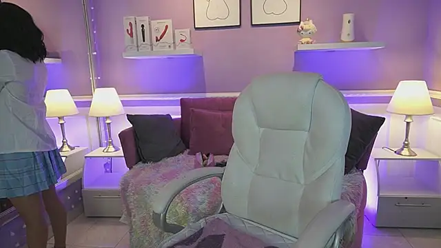 Snapshot of DahliaGrey chatting on November 13, 11:42 am DahliaGrey online show from November 13, 11:42 am