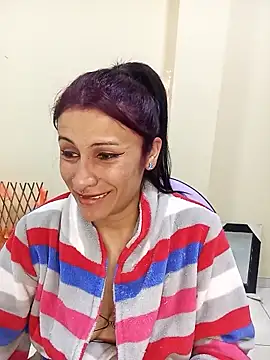 Snapshot of karinnahotdirty chatting on November 7, 8:20 pm karinnahotdirty online show from November 7, 8:20 pm