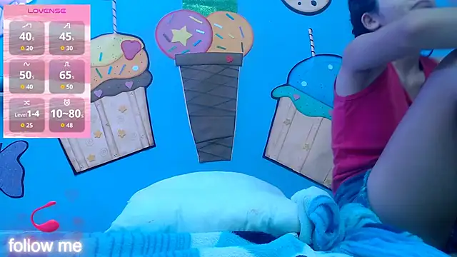 skinnykalitzo18 online show from January 15, 2:43 pm